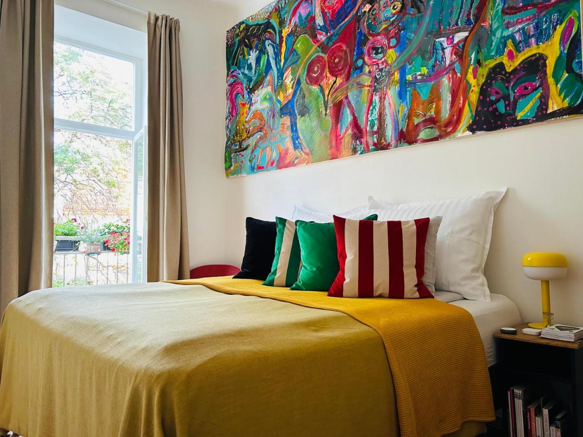 Green Balcony & King Size Bed Prague Exterior photo